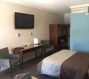 Bedroom 4 Pastoral Hotel Motel