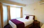 Kamar Tidur 6 Cornwall Park Motor Inn