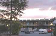 Nearby View and Attractions 2 Red Cedars Motel