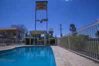 Swimming Pool Country Roads Motor Inn Goondiwindi