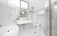 Toilet Kamar 2 Engadine Motor Inn