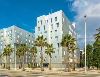 Exterior 2 Urban District Apartments - Rambla Suites & Pool