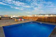 Kolam Renang Urban District Apartments - Rambla Suites & Pool