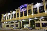 Exterior Howard Johnson by Wyndham Dammam