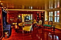 Bar, Cafe and Lounge The Saint Hotel Key West, Autograph Collection