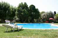 Swimming Pool Hotel Los Olivos