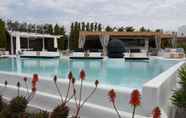 Swimming Pool 4 Oia Sunset Villas