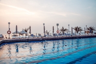 Swimming Pool Sharjah Carlton Hotel