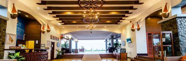 Lobby Ngwe Saung Yacht Club & Resort