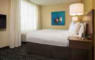 Phòng ngủ 6 Fairfield Inn & Suites by Marriott Calgary Downtown