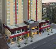 Exterior 5 Fairfield Inn & Suites by Marriott Calgary Downtown