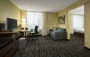 Common Space 7 Fairfield Inn & Suites by Marriott Calgary Downtown