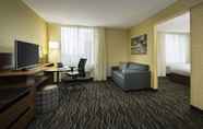 Common Space 7 Fairfield Inn & Suites by Marriott Calgary Downtown