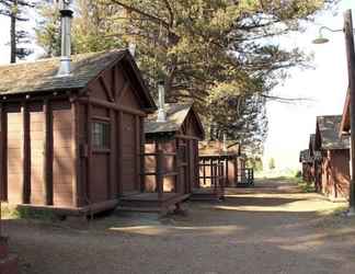 Luar Bangunan 2 Roosevelt Lodge & Cabins - Inside the Park