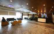 Lobby 6 Silver Cloud Hotel & Banquets Ahmedabad