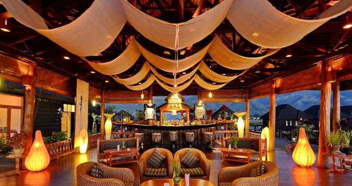 Bar, Cafe and Lounge Myanmar Treasure Resort Inle