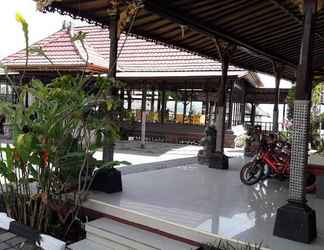 Luar Bangunan 2 Batur Lakeside Huts