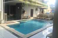 Swimming Pool Maya Village Bali