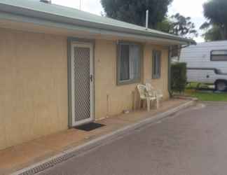 Exterior 2 Esperance Bay Holiday Park