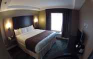 Bedroom 7 AAshram Hotel by Niagara River