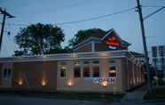 Exterior 2 AAshram Hotel by Niagara River