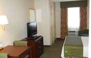 ห้องนอน 6 Comfort Inn Pensacola near NAS Corry Station