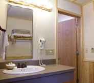 In-room Bathroom 3 Lake Lodge Cabins - Inside the Park