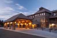 Bangunan Canyon Lodge & Cabins - Inside the Park