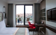 Bedroom 3 Mövenpick Hotel Istanbul Golden Horn