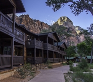 Exterior 2 Zion Lodge - Inside The Park