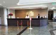 Lobby 7 Holiday Inn Johannesburg Airport, an IHG Hotel
