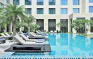 สระว่ายน้ำ 3 Courtyard by Marriott Agra