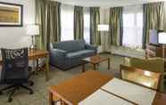 Bedroom 6 Smart Suites, Ascend Hotel Collection