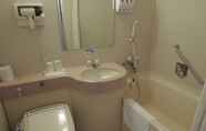 Toilet Kamar 2 Hotel Green Selec