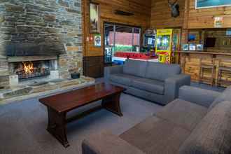 Lobby 4 Te Anau Top 10 Holiday Park