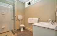 Toilet Kamar 2 Bright Motor Inn