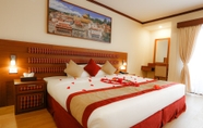 Bedroom 7 Rupakot Resort