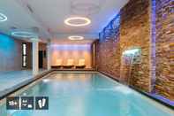 Swimming Pool Corendon Amsterdam New-West, a Tribute Portfolio Hotel