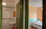 In-room Bathroom 6 Residence Le Pavoncelle