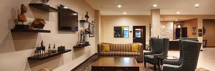 Lobby Best Western Lindsay Inn & Suites