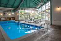 Swimming Pool Gibsons Garden Hotel