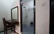 In-room Bathroom 7 Ramayana Hotel Sanur