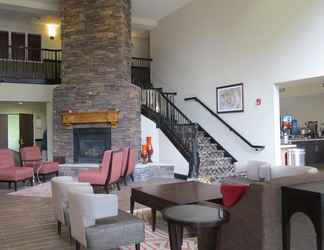 Lobi 2 Best Western Palmyra Inn & Suites