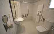 In-room Bathroom 5 Sercotel Hotel Parque