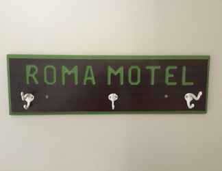 Lobi 2 La Roma Motel