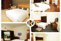 ห้องนอน Richmond Hotel & Suites