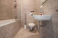 In-room Bathroom Smolna Apartments by Your Freedom