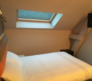 Kamar Tidur 7 Adonis Hotel Strasbourg