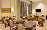 ร้านอาหาร 6 Hampton Inn & Suites - Minneapolis