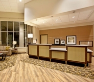 Lobby 7 Hampton Inn & Suites - Minneapolis